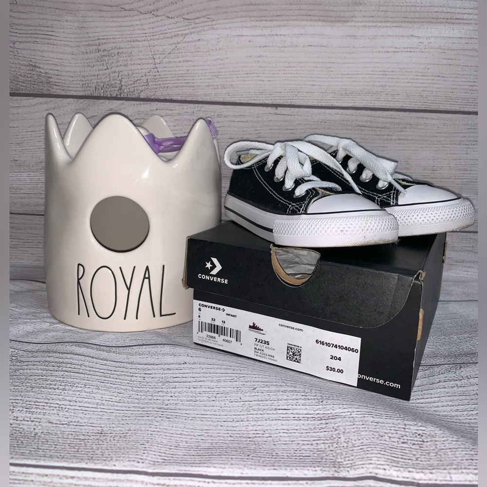 Converse Chuck Taylors